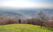 10 Panorama verso la valle di Palazzago, peccato la foschia...